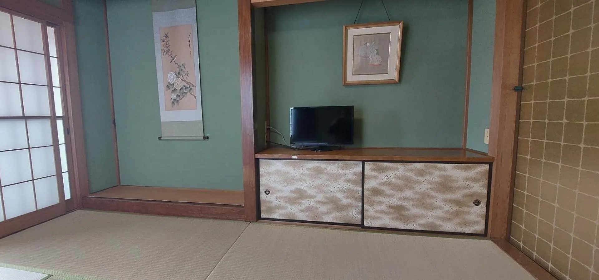 Masugataya Ryokan Tako 2*,